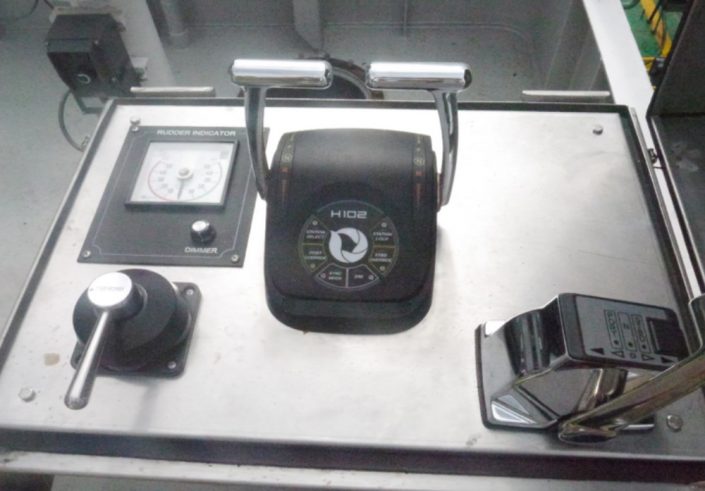 markmrtm_side_wing_console_03